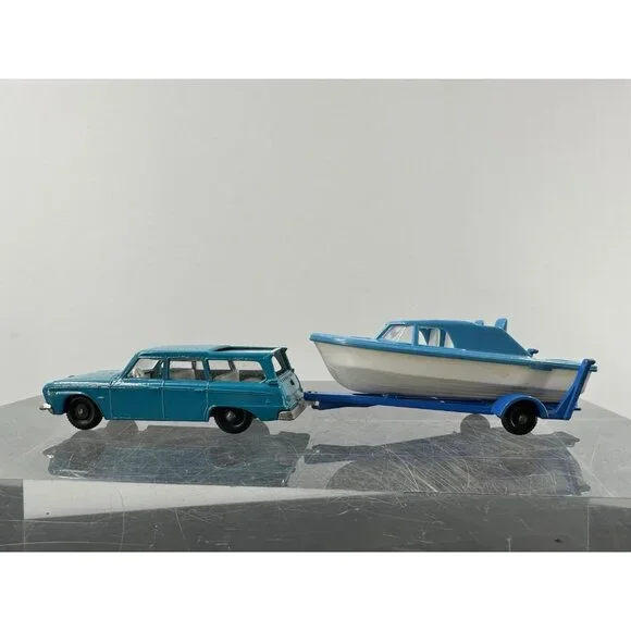 MATCHBOX LESNEY 9 BOAT AND TRAILER & STUDEBAKER 42 Made England
